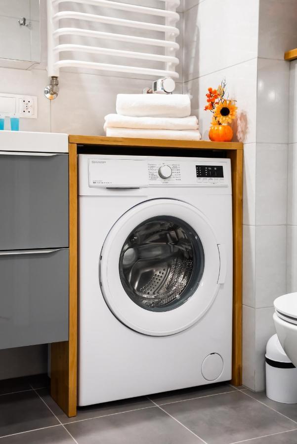 Metro Bemowo Colourful Apartment وارسو المظهر الخارجي الصورة
