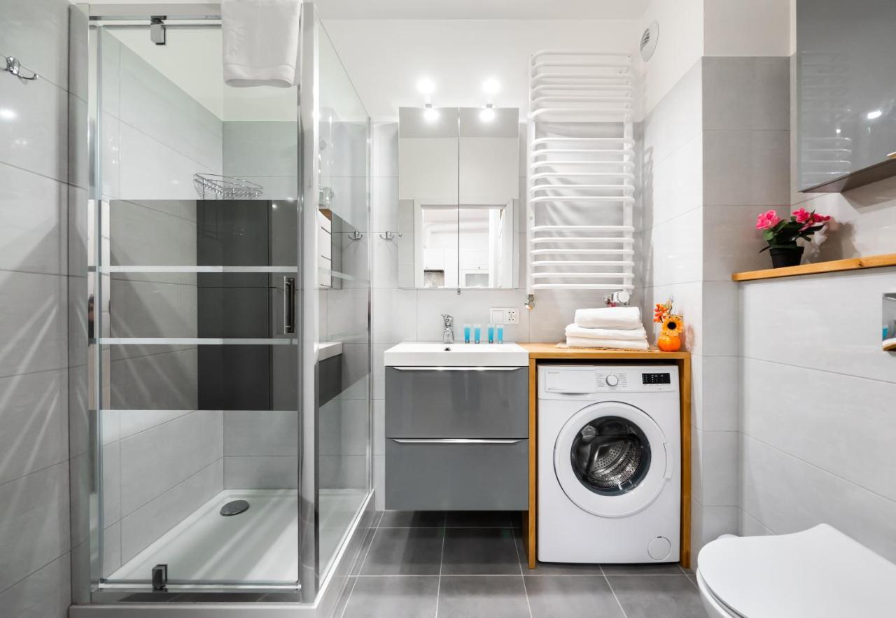 Metro Bemowo Colourful Apartment وارسو المظهر الخارجي الصورة